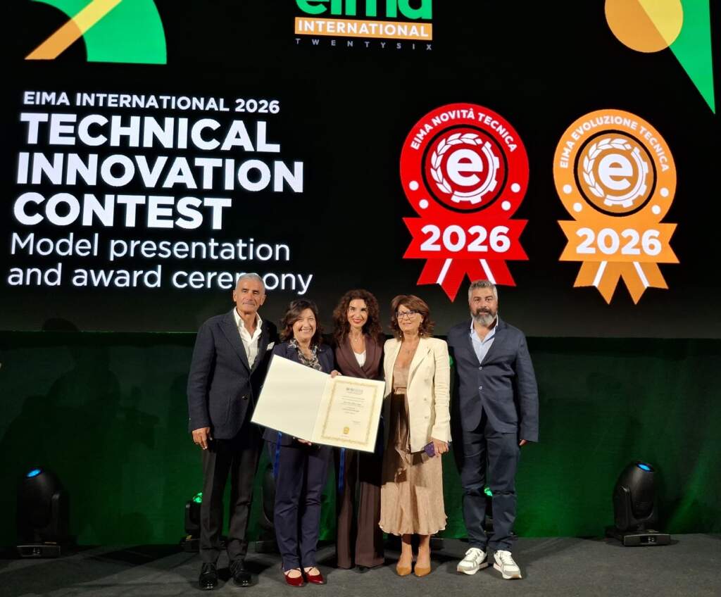 Foto Muzzi VigilaSense premio "Evoluzione Tecnica" a EIMA 2026